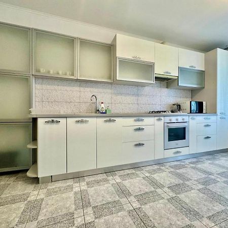 Apartpoltava Стильні Білосніжні Апартаменти, 2-Окремі Кімнати , Документи Для Відрядження , Банківський Чек Exteriér fotografie